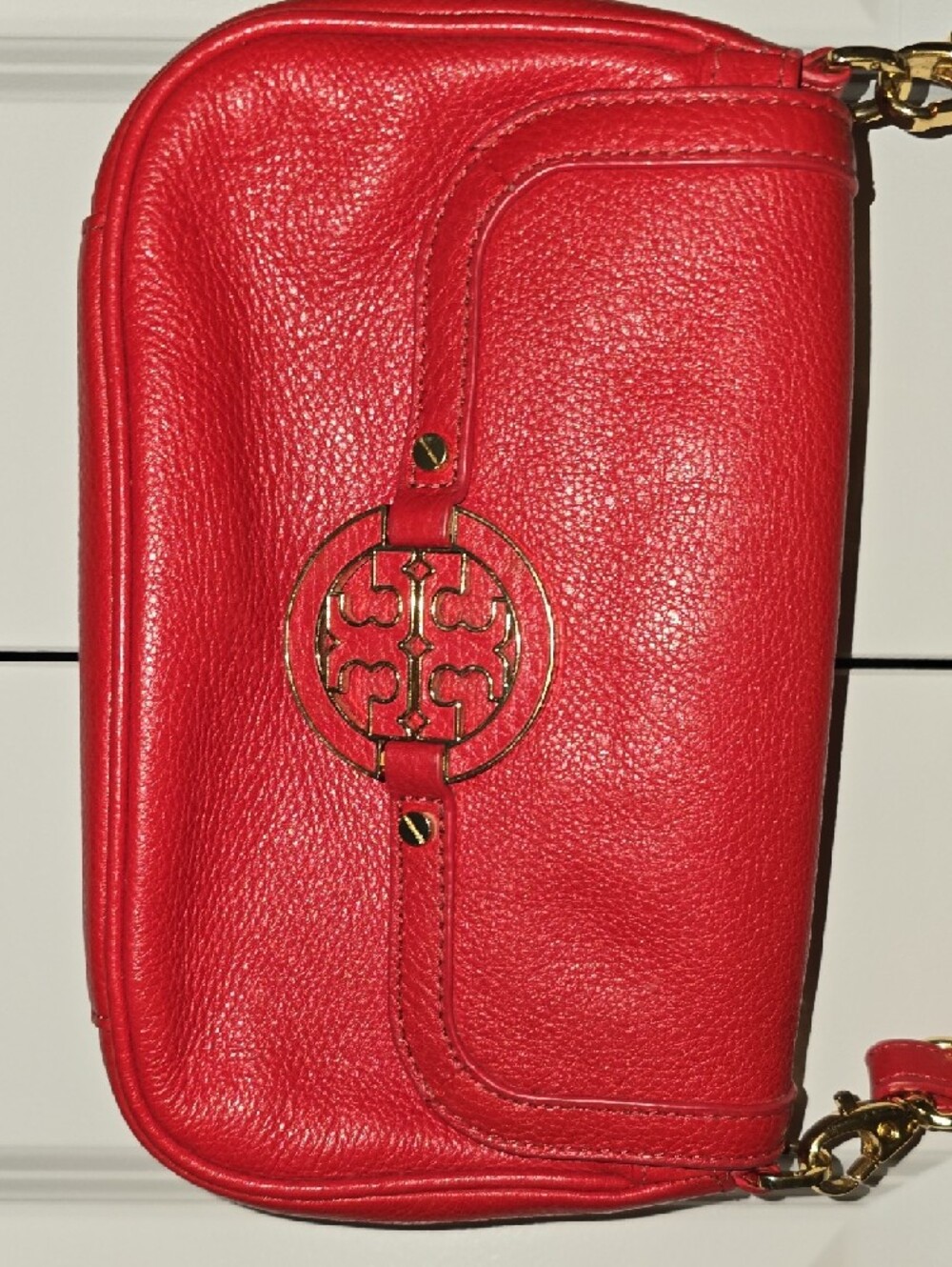 Tory Burch Red Leather Flap Crossbody with Gold Logo Hardware - Picture 4 of 11